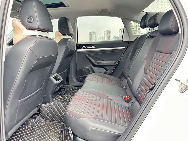 Фото 8 - Volkswagen Lavida