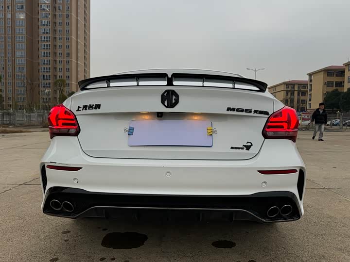 Фото 6 - MG Motor 5 Scorpio