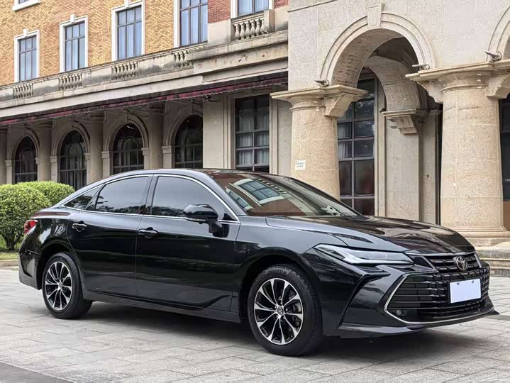 Фото 3 - Toyota Avalon