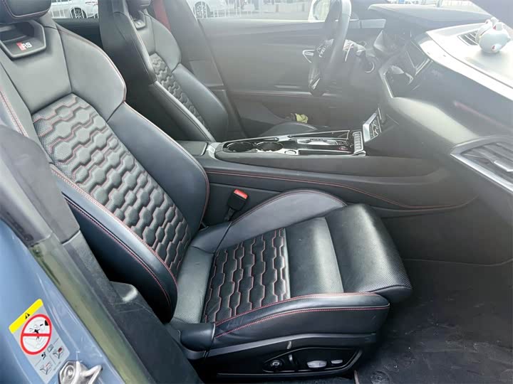 Фото 9 - Audi RS e-tron GT