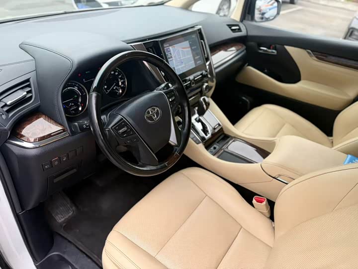 Фото 4 - Toyota Alphard