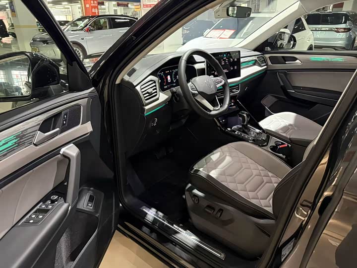 Photo 4 - Volkswagen Tayron