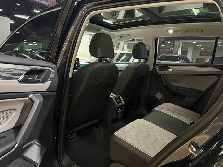 Photo 6 - Volkswagen Tayron