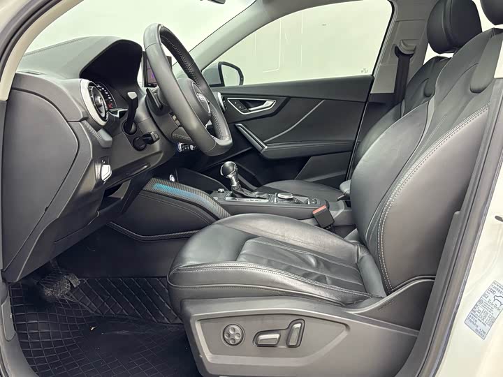 Фото 7 - Audi Q2L