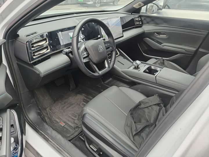 Фото 9 - BYD Qin L