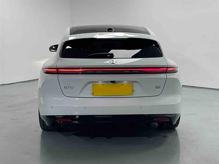 Фото 8 - Nio ET5T