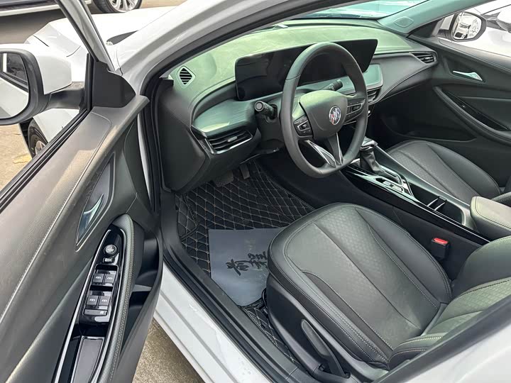 Фото 8 - Buick Verano