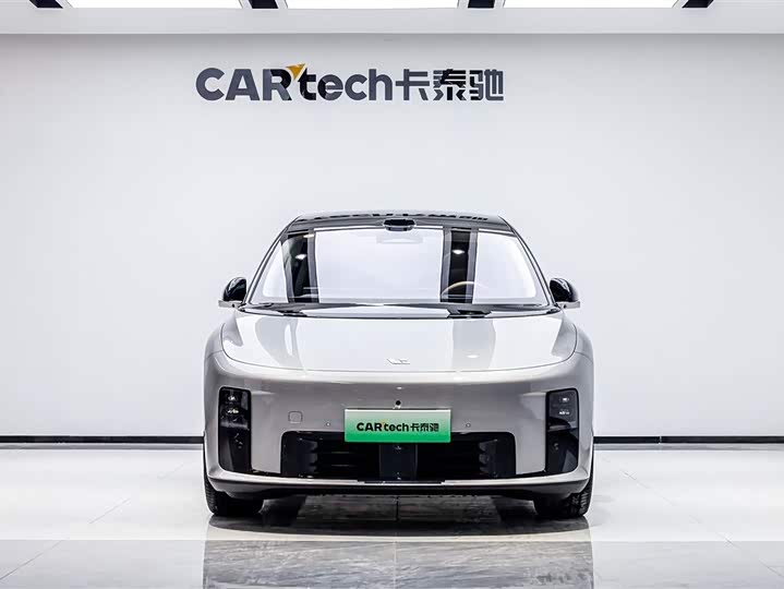 Фото 2 - LiXiang i8