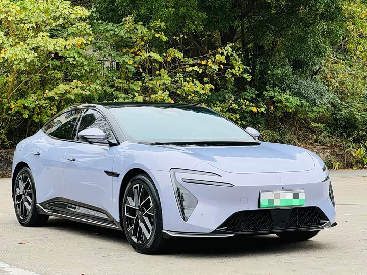 Фото 3 - Avatr 06