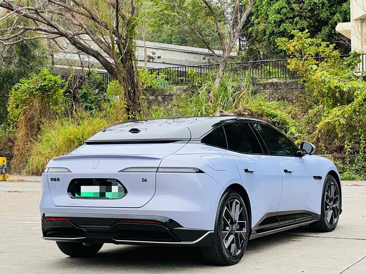 Фото 4 - Avatr 06