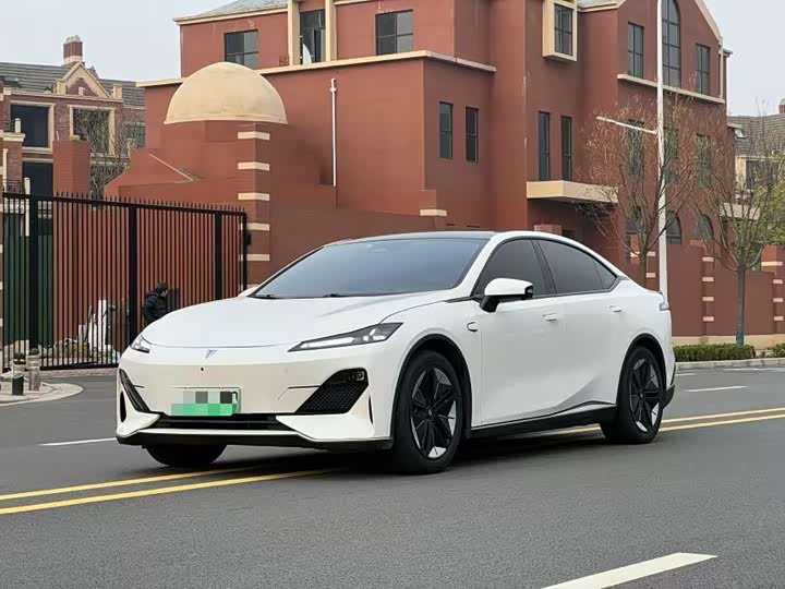 Фото 1 - Changan Deepal SL03