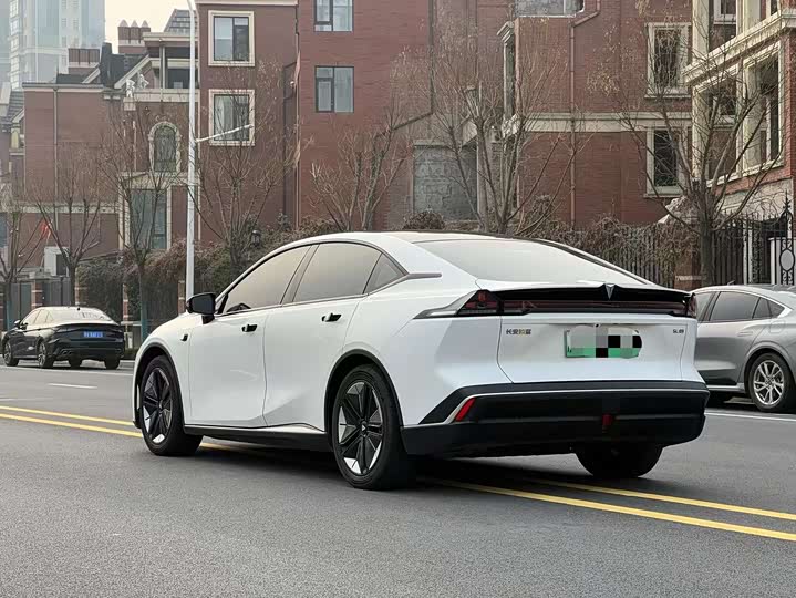 Фото 7 - Changan Deepal SL03