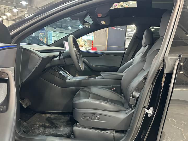 Фото 8 - Tesla Model Y