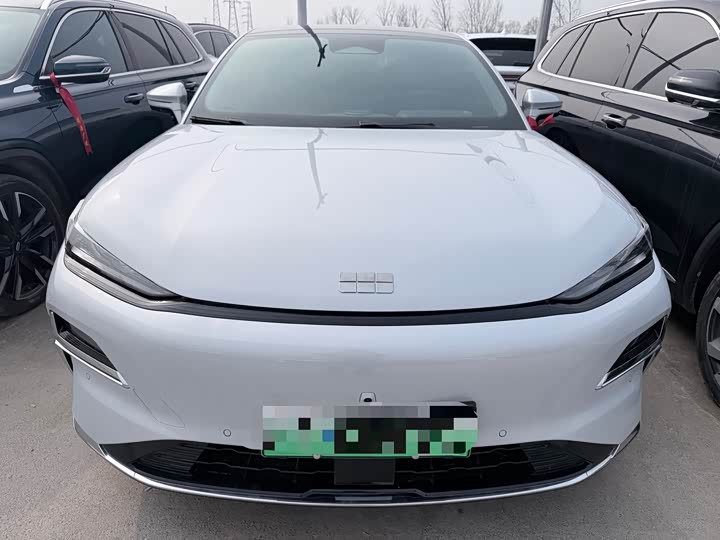 Фото 2 - Geely Galaxy Starshine 8 EM-i