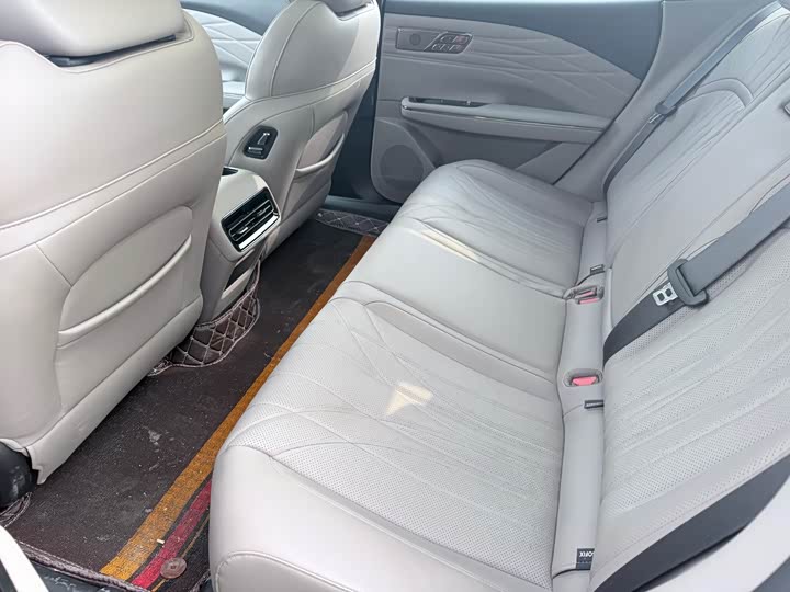 Фото 5 - Geely Galaxy Starshine 8 EM-i