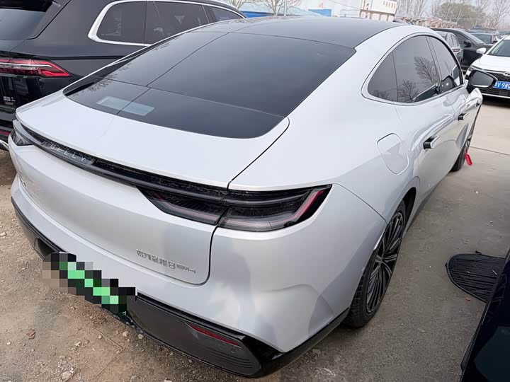 Фото 9 - Geely Galaxy Starshine 8 EM-i