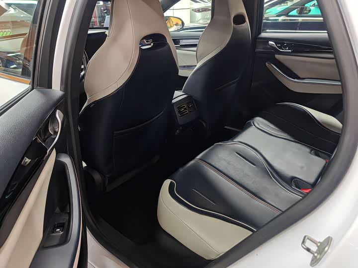 Фото 3 - BYD Qin Plus