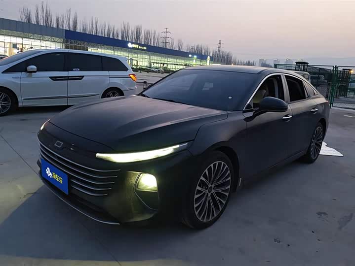 Photo 1 - Bestune B70