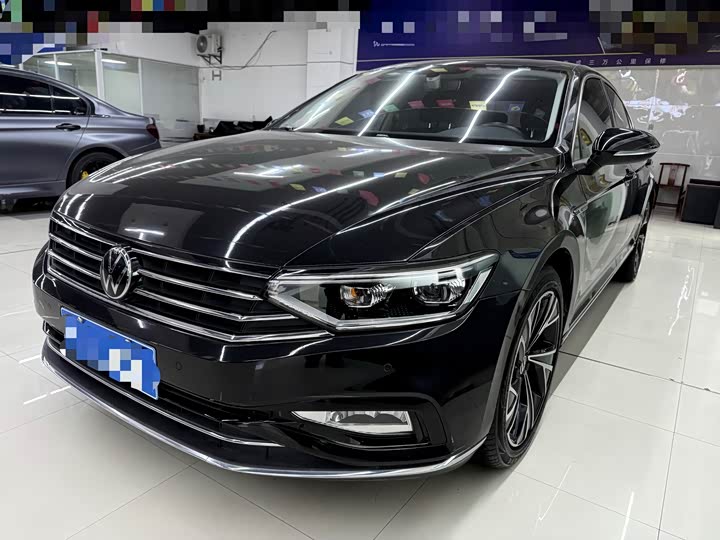 Фото 1 - Volkswagen Magotan