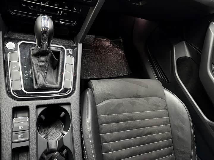 Фото 9 - Volkswagen Magotan