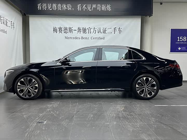 Фото 3 - Mercedes-Benz E-Class