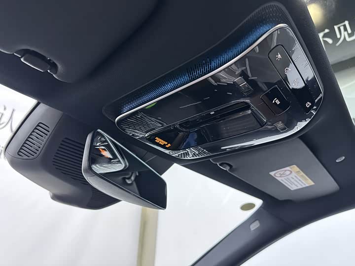 Фото 4 - Mercedes-Benz E-Class