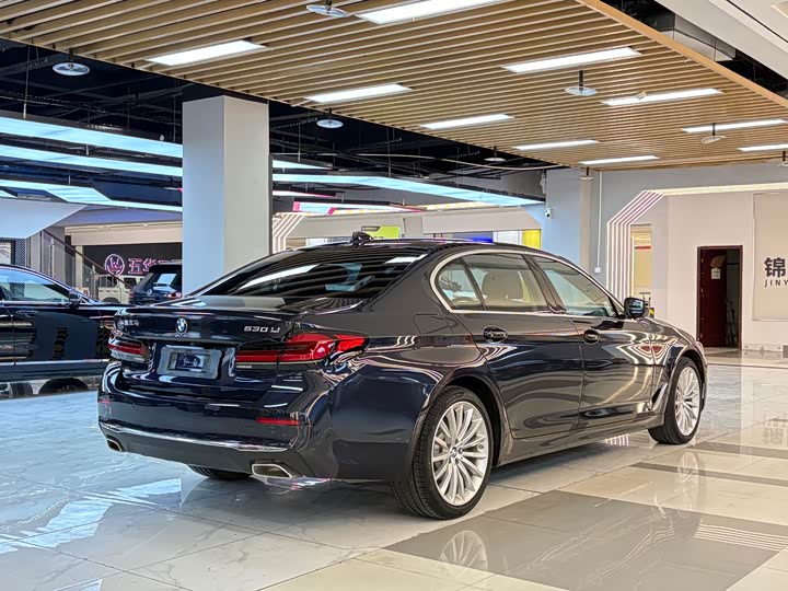 Фото 5 - BMW 5 Series