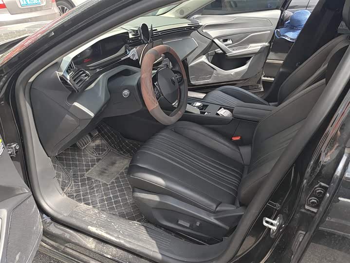 Фото 9 - Peugeot 408X