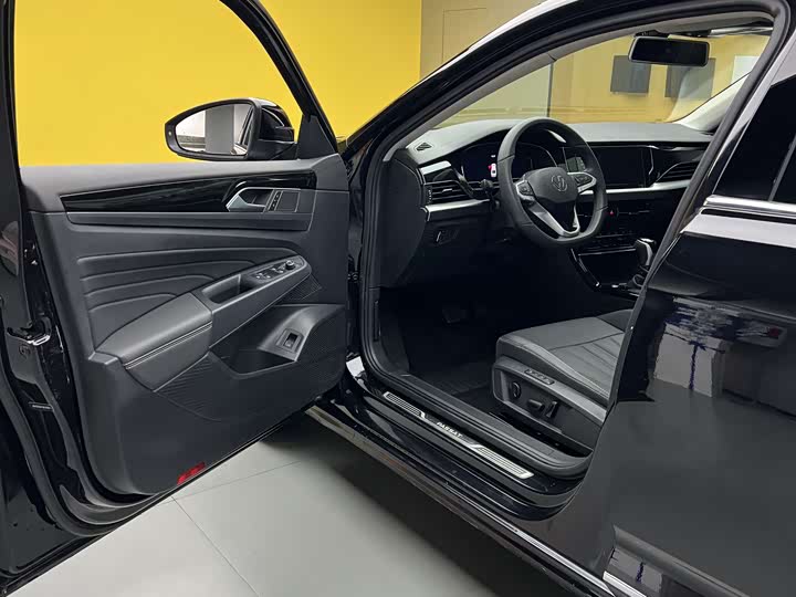 Фото 4 - Volkswagen Passat