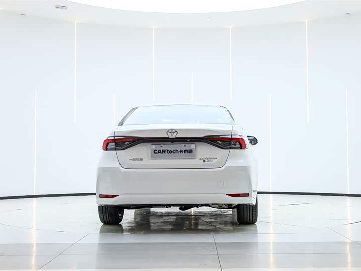 Фото 6 - Toyota Corolla