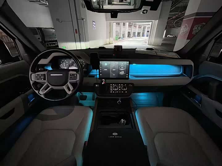 Фото 9 - Land Rover Defender