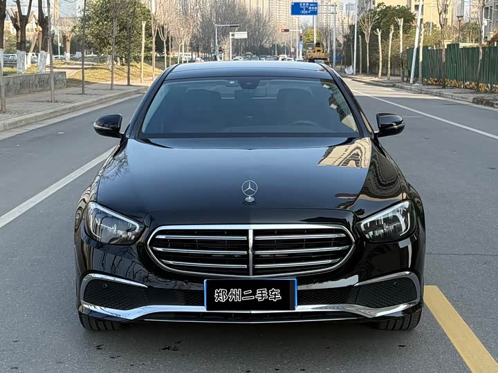 Фото 2 - Mercedes-Benz E-Class