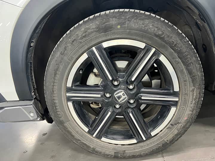 Фото 7 - Honda Vezel