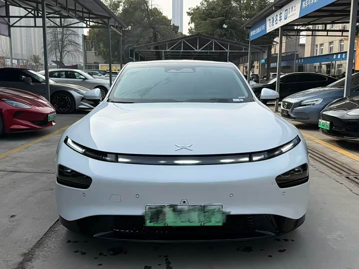 Фото 2 - XPeng P7