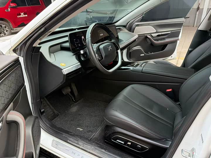 Фото 4 - XPeng P7