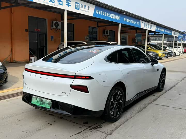 Фото 7 - XPeng P7