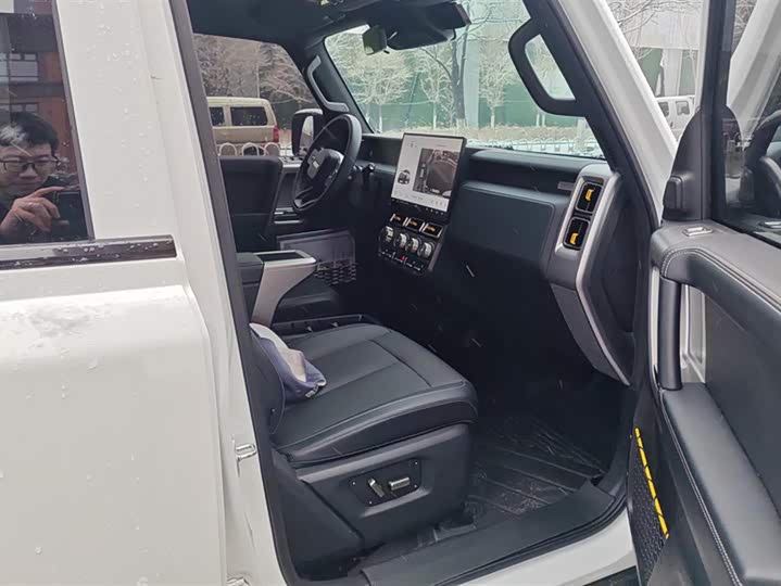 Фото 8 - Chery iCar V23