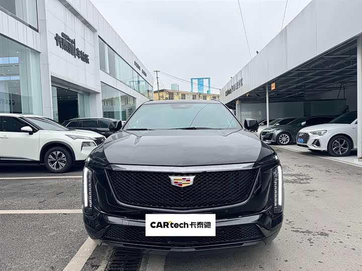 Фото 2 - Cadillac XT5