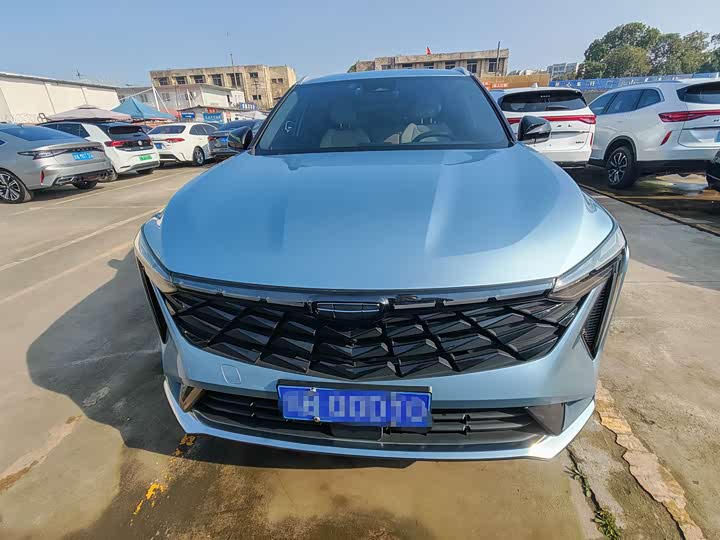 Фото 2 - Geely Atlas