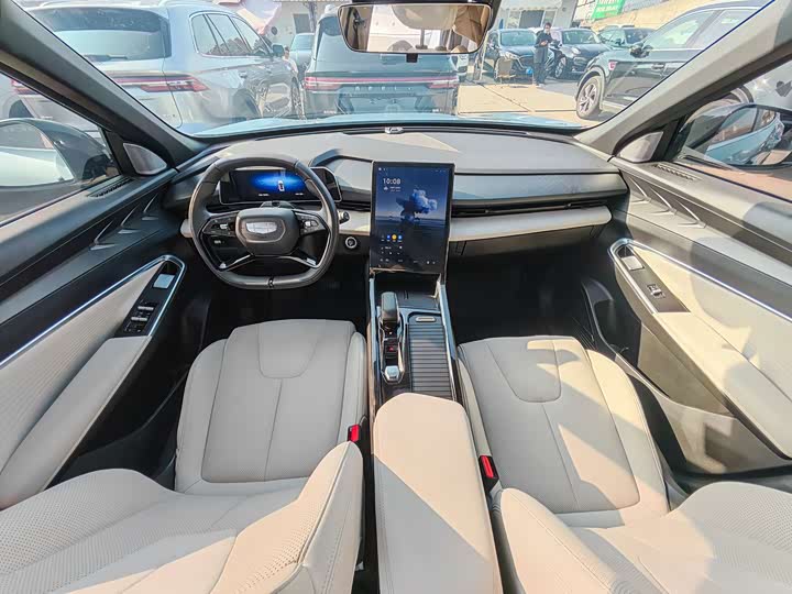 Фото 5 - Geely Atlas