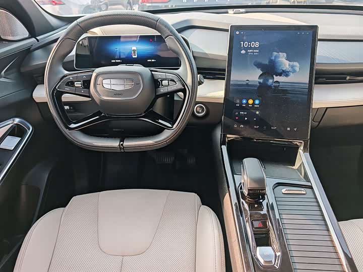 Фото 6 - Geely Atlas