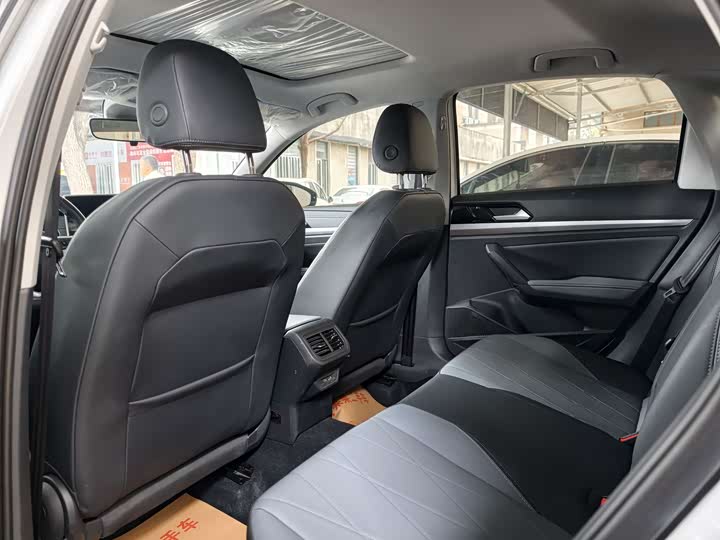 Photo 6 - Volkswagen Lavida