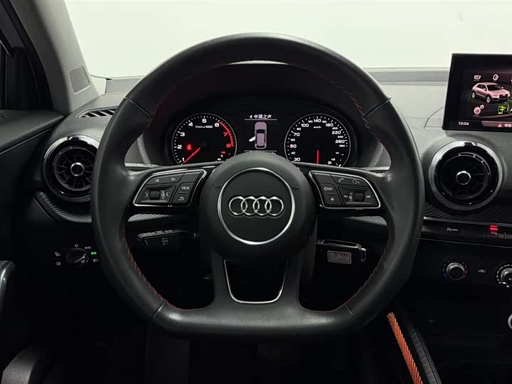 Фото 9 - Audi Q2L