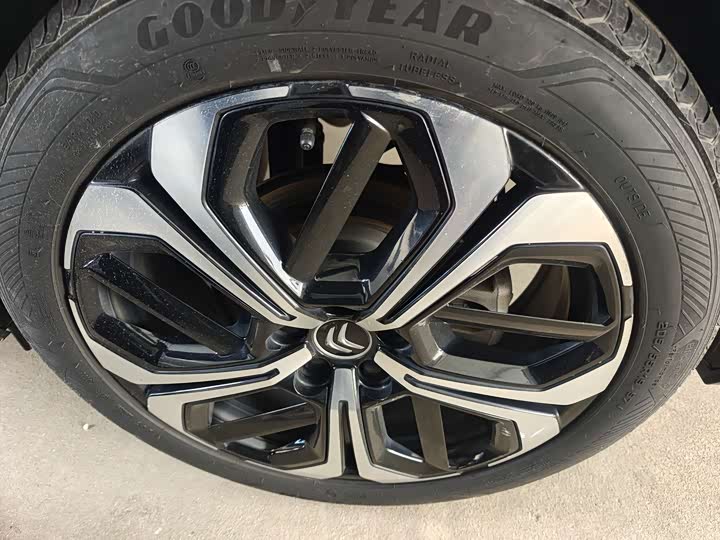 Фото 8 - Citroen C5 X