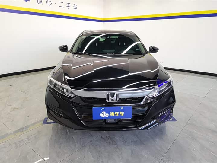 Фото 2 - Honda Accord