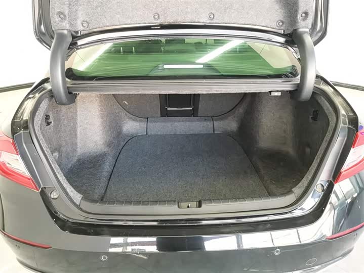 Фото 4 - Honda Accord