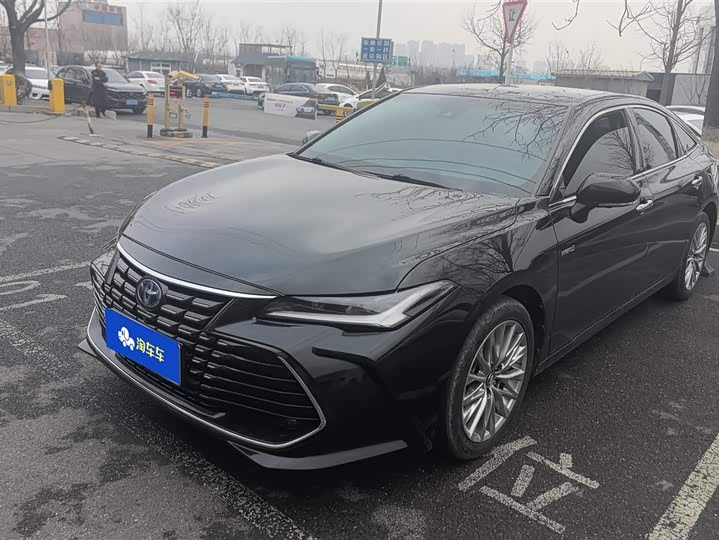 Photo 1 - Toyota Avalon