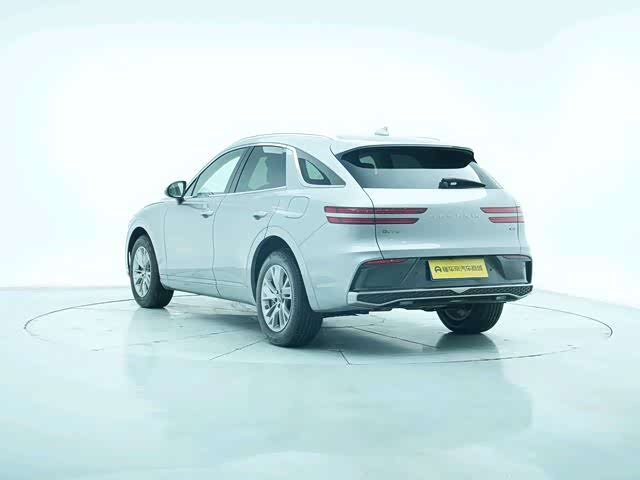 Фото 4 - Genesis GV70