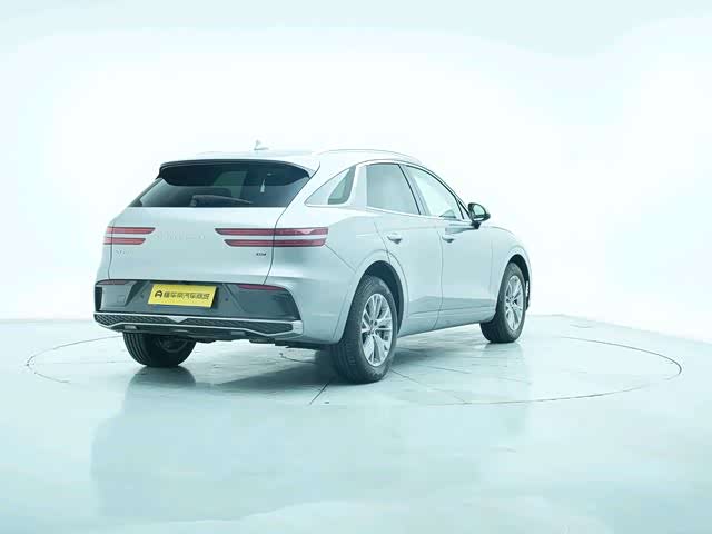 Фото 7 - Genesis GV70