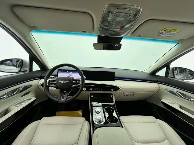 Фото 9 - Genesis GV70